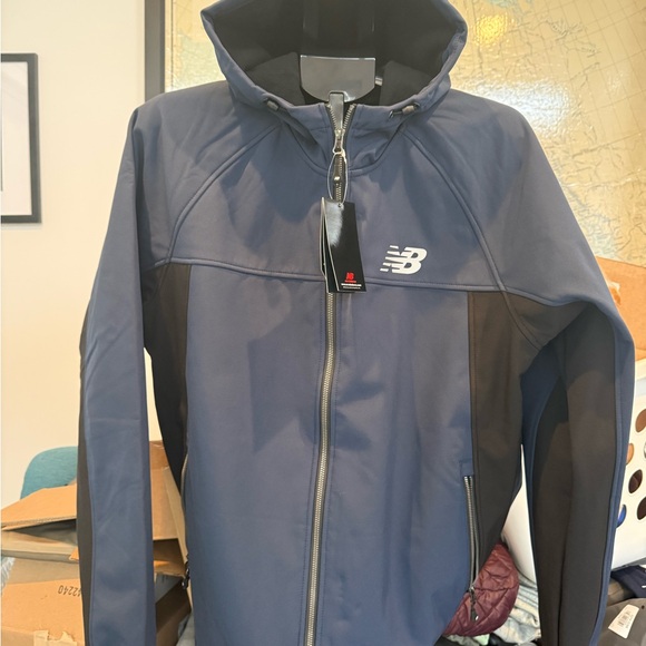 New Balance Men's Blue and Black Performance Jacket New with Tags - Picture 1 of 3